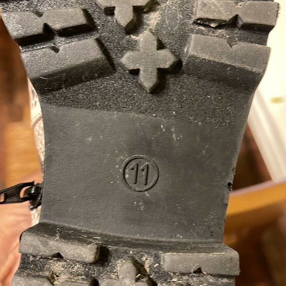 Universal Thread boot - Picture 6 of 6